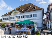 Юберлинген, Германия. Markthalle Greth - бывший имперский городской торговый и зерновой дом в стиле барокко (2017 год). Редакционное фото, фотограф Rokhin Valery / Фотобанк Лори