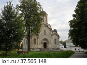 Savior (Spassky) Cathedral, the katholikon (1420s) in Andronikov Monastery of Saviour (1357), Moscow, Russia (2021 год). Стоковое фото, фотограф Алексей Антипов / Фотобанк Лори