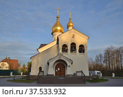 Temple of Kazan Icon of Mother of God in village Meshchersky, Moscow, Russia (2021 год). Стоковое фото, фотограф Алексей Антипов / Фотобанк Лори
