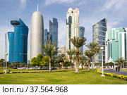 Panoramic view with modern skyscrapers in the centre of Doha (2020 год). Стоковое фото, фотограф Юлия Белоусова / Фотобанк Лори