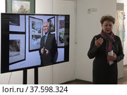 Ирина Фёдоровна Грачева на вечере памяти Александра Матвеева в Балашихинской картинной галерее (2022 год). Редакционное фото, фотограф Дмитрий Неумоин / Фотобанк Лори