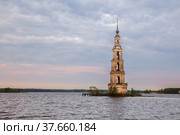 Kalyazin, Bell tower of St. Nicholas Cathedral (2019 год). Стоковое фото, фотограф Юлия Бабкина / Фотобанк Лори
