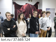 Открытие выставки "НАТО Хроника жестокости" в Балашихинской картинной галерее (2022 год). Редакционное фото, фотограф Дмитрий Неумоин / Фотобанк Лори