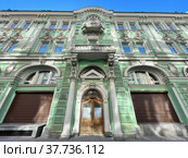 Улица Ильинка, дом 8 строение 2, Дом Московского Купеческого общества. Россия, город Москва (2022 год). Стоковое фото, фотограф Овчинникова Ирина / Фотобанк Лори