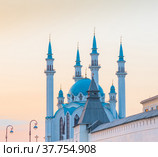 Мечеть «Кул-Шариф» («Кол Шәриф» мәчете) на закате. Казанский кремль. Казань. Республика Татарстан. Россия (2021 год). Стоковое фото, фотограф E. O. / Фотобанк Лори