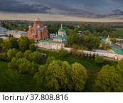 Покровский Хотьков монастырь на реке Паже, Сергиев-Посадский район (2022 год). Редакционное фото, фотограф Julia Shepeleva / Фотобанк Лори