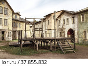 Городская площадь и эшафот для осужденных. Стоковое фото, фотограф Дмитрий Грушин / Фотобанк Лори