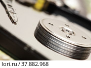 HDD крупным планом. Стоковое фото, фотограф Александр Гаценко / Фотобанк Лори