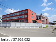 ОАО «Павловопосадская платочная мануфактура» (Старо-Павловская фабрика) на улице Каляева, 5 в Павловском Посаде Московской области (2022 год). Редакционное фото, фотограф stargal / Фотобанк Лори