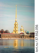 Russia, St. Petersburg, 01,06,2011 View of the Peter and Paul Fortress across the Neva River (2010 год). Стоковое фото, фотограф Анна Кривицкая / Фотобанк Лори