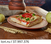 Russian pies Pirog vekoshnik. Стоковое фото, фотограф Александр Fanfo / Фотобанк Лори