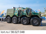 MOSCOW REGION, RUSSIA - AUGUST 18, 2022: Russian amphibious all-terrain vehicle on ultra-low pressure tires "Rusak K-8" in the exposition of the international military-technical forum "Army-2022". Patriot Park. Редакционное фото, фотограф Виктор Карасев / Фотобанк Лори