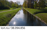 Петергоф, парк Александрия осенью. Канал парка с утками. Peterhof, Alexandria Park in autumn. The canal of the park with ducks. (2021 год). Редакционное видео, видеограф Евгений Романов / Фотобанк Лори