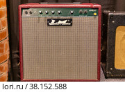 Tube sound amplifier LM Piglet. Guitar amplifier, preamp and power amp detail, gain and tone control knobs. Редакционное фото, фотограф Евгений Ткачёв / Фотобанк Лори