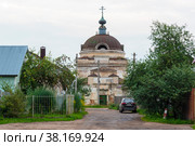 1-й Старицкий переулок. Церковь Воскресения Христова. Торжок, Тверская область (2021 год). Редакционное фото, фотограф Александр Щепин / Фотобанк Лори