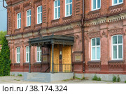 Кострома, ночлежка Чернова, 1890 г. Построен купцом Черновым для нуждающихся в бесплатном ночлеге. Сейчас офис Костромагорводоканал. Стоковое фото, фотограф Pukhov K / Фотобанк Лори