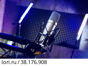 Close up of professional microphone in recording studio. Стоковое фото, фотограф Сергей Толмачёв / Фотобанк Лори