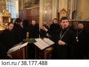 Мужской хор в день нахождения мощей преподобного Сергия Радонежского в Савинском храме (2022 год). Редакционное фото, фотограф Дмитрий Неумоин / Фотобанк Лори