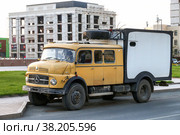 Mercedes-Benz L 1113 (2022 год). Редакционное фото, фотограф Art Konovalov / Фотобанк Лори