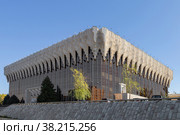 Здание аппаратно студийного комплекса телевидения в Алма-Ате (2022 год). Редакционное фото, фотограф Михаил Старшов / Фотобанк Лори