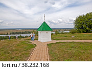 Часовенный столп. Село Константиново, Рязанская область (2022 год). Редакционное фото, фотограф Сергей Афанасьев / Фотобанк Лори