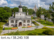 Москва, Церковь Зачатия Анны, Москворецкая набережная (2021 год). Редакционное фото, фотограф Старостин Сергей / Фотобанк Лори