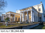 PETERHOF, RUSSIA - OCTOBER 25, 2022: At the ancient palace of Duke Maximilian of Leuchtenberg on a October sunny day. Редакционное фото, фотограф Виктор Карасев / Фотобанк Лори