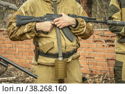 Военный с автоматом и противогазе, детали. Стоковое фото, фотограф Виталий Михайлюк / Фотобанк Лори