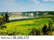 Россия,  Тюменская область, река Иртыш, заливные луга, акватория, катера, рыбоводческие водоемы, крутые берега (2018 год). Стоковое фото, фотограф Александр Циликин / Фотобанк Лори