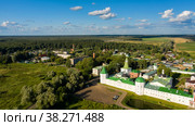 Вид с воздуха на Николо-Пешношский монастырь летним вечером на закате (2021 год). Стоковое фото, фотограф Pukhov K / Фотобанк Лори