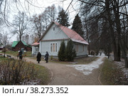 Поленовская дача в Абрамцево, усыпальница Мамонтовых (2022 год). Редакционное фото, фотограф Дмитрий Неумоин / Фотобанк Лори