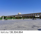Площадь Нагш-Джахан в Эсфахане (Иран) (2022 год). Редакционное фото, фотограф Максим Гулячик / Фотобанк Лори