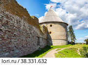 Royal watchtower of historical Oreshek fortress in Shlisselburg, Russia (2018 год). Стоковое фото, фотограф FotograFF / Фотобанк Лори