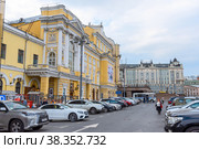 Росcийский Академический Молодежный Театр Театральная пл., 2. Москва, Россия (2019 год). Редакционное фото, фотограф Александр Щепин / Фотобанк Лори