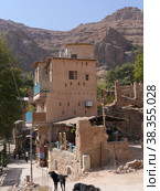 Улочка деревни Калат (Шираз, Иран) (2022 год). Редакционное фото, фотограф Максим Гулячик / Фотобанк Лори