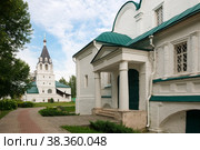 Храм Покрова Пресвятой Богородицы в Александровской слободе. Музей-заповедник "Александровская Слобода". Александров, Владимирская область (2021 год). Редакционное фото, фотограф Pukhov K / Фотобанк Лори