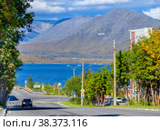 Yubileynaya street and "Big Woodyavr" lake. Стоковое фото, фотограф Михаил Аккуратoв / Фотобанк Лори