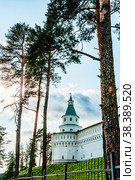 resurrection Cathedral in the new Jerusalem monastery on a Sunny summer day. Tourist attractions in Russia (2019 год). Стоковое фото, фотограф Оксана Медведева / Фотобанк Лори