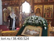 Литургия в Великий четверг в Бобреневом монастыре Коломны, митрополит Ювеналий (2018 год). Редакционное фото, фотограф Дмитрий Неумоин / Фотобанк Лори
