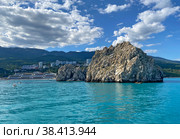 Скалы Адалары на фоне детского лагеря "Артек", Гурзуф (2022 год). Стоковое фото, фотограф Мария Кылосова / Фотобанк Лори