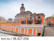 Санкт-Петербург. Свято-Троицкая Александро-Невская лавра. Благовещенская церковь. Набережная реки Монастырки (2014 год). Стоковое фото, фотограф Зобков Юрий / Фотобанк Лори