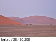 Amazing View from dune in dry pan of Sossusvlei Namib Naukluft National Park. Стоковое фото, фотограф Andreas Muth-Hegener / Фотобанк Лори