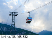 Канатная дорога Olympos Teleferik на горе Тахталы в окрестностях Кемера, Турция (2022 год). Стоковое фото, фотограф Ольга Коцюба / Фотобанк Лори
