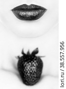 lips with strawberry. Стоковое фото, фотограф Lekcej / Фотобанк Лори