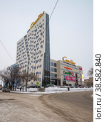 "Счастье" многофункциональный торговый центр в Хабаровске (2022 год). Редакционное фото, фотограф Геннадий Соловьев / Фотобанк Лори