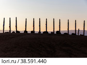 Россия. Ольхон, Хужир. Виды острова Ольхон. Достопримечательность «13 сэрге» на мысе Бурхан. Views of Olkhon island. 13 Serge attraction on Cape Burhan (2020 год). Стоковое фото, фотограф Алексей Смышляев / Фотобанк Лори