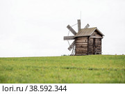 Museum of Wooden Architecture. Mill. Russia, Republic of Karelia, Kizhi (2014 год). Редакционное фото, фотограф Photojuli / Фотобанк Лори