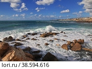 The sea in Byblos close ancient roman ruins in Lebanon (2018 год). Стоковое фото, фотограф Сергей Стрелков / Фотобанк Лори