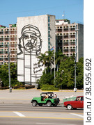 Куба. Гавана. Виды общественной площади Революции. Cuba. Havana. Types of the public square of the Revolution. (2014 год). Редакционное фото, фотограф Алексей Смышляев / Фотобанк Лори