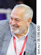 Russia. Saint-Petersburg. XXIII St. Petersburg International Economic Forum 2019. SPIEF 2019 participants. Vitaly Dymarsky, editor-in-Chief of Dilettante magazine, editor-in-chief of Echo of Moscow in St. Petersburg. Россия. Санкт-Петербург. XXIII Петербургский международный экономический форум 2019. Участники ПМЭФ-2019. Виталий Дымарский, главный редактор журнала Дилетант, главный редактор Эха Москвы в Петербурге. Редакционное фото, фотограф Алексей Смышляев / Фотобанк Лори